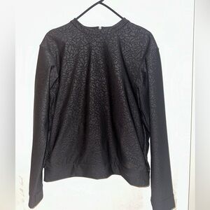 Lululemon top size 4